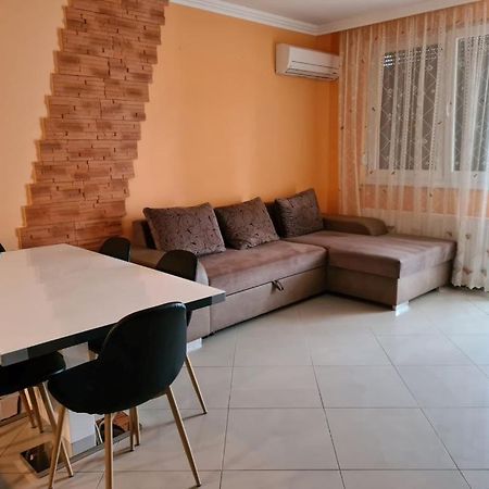 שיופוק Plazs Apartman מראה חיצוני תמונה