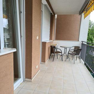 שיופוק Plazs Apartman מראה חיצוני תמונה