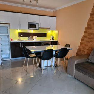 שיופוק Plazs Apartman מראה חיצוני תמונה